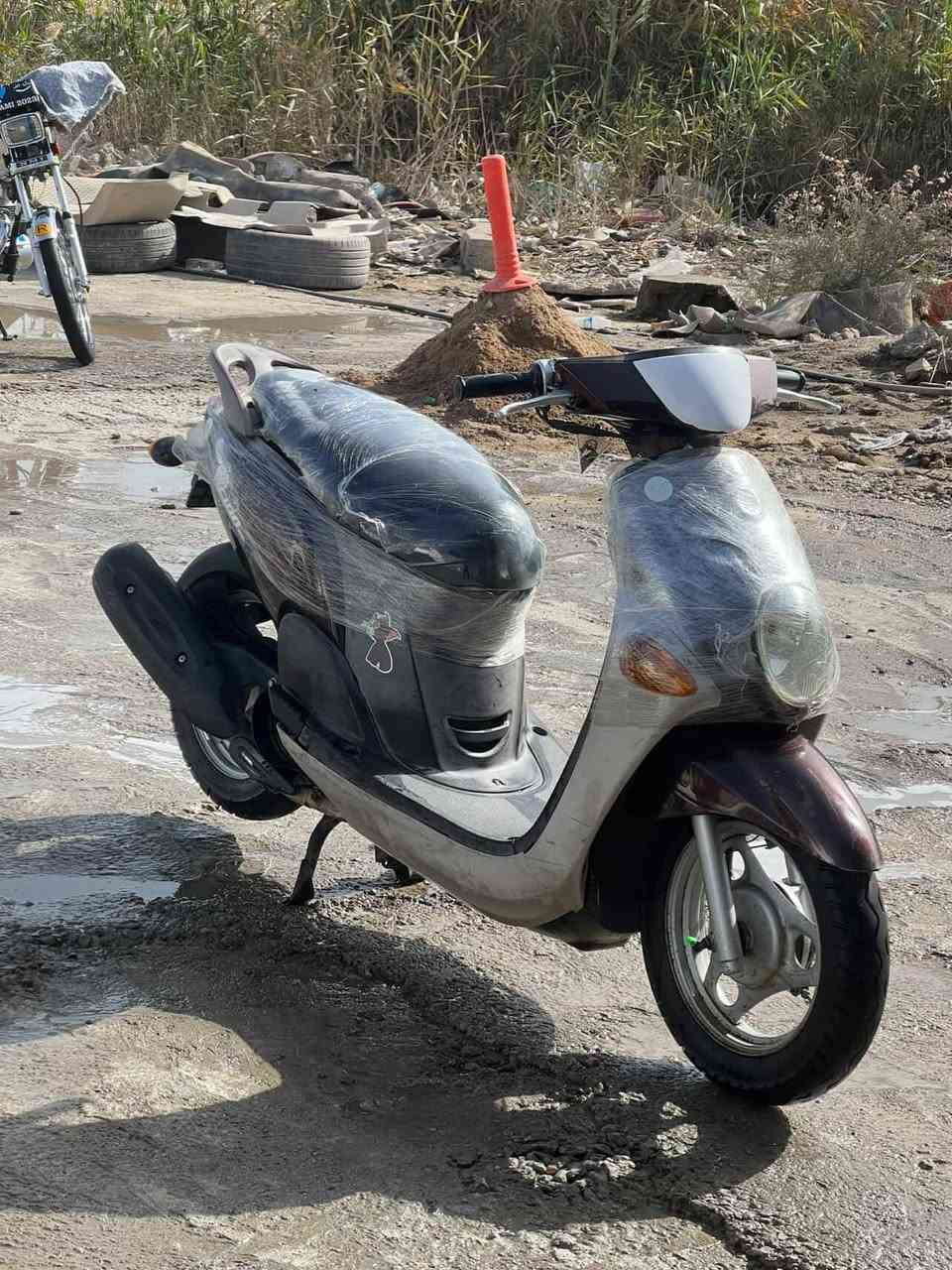 السلام عليكم درجه فله للبيع موديل 10 الدراجه جديده كهربيات كلها شغاله  المكان  كوت خاجيه شارع 30 السعر بواحد وبهاا مجال قليل  اتصال***********
