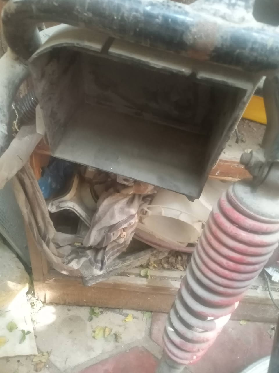 السلام عليكم غراض تفصيخ جي٤ للبيع بأسعار مناسبه جدا
ستانه نص٧الف
ستانه جانبيه٥الف
دبل خلفي٥الف
دبلات اماميه٨الف
بيت باتري٥الف
سوادات١٠الف
تانكي ٧الف
ويل امامي٨الف
بك لايت٨الف 
رجاءا الاسعار ثابته للتواصل***********
