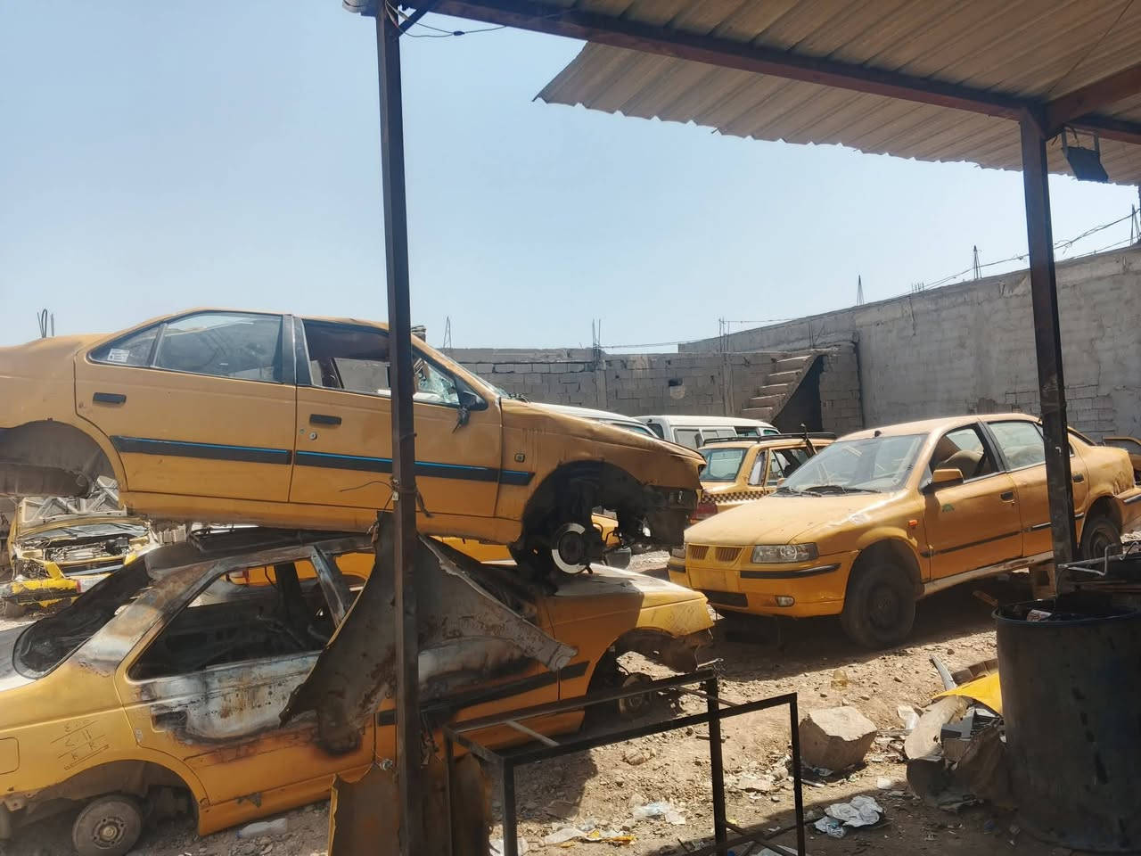 السلام عليكم شباب عندنا سيارات تفصيخ ايراني فقط وايضا نشتري سيارات تسقيط بغداد فقط اجره خصوصي مكاني جسر ديالى الورديه***********
