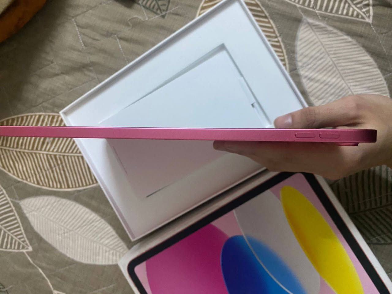 للبيع ايباد 11 اخر اصدار 25  استخدام شهر فقط بطاريه 100 ذاكره 128 باقي لضمان 11 شهر استفسار ***********
