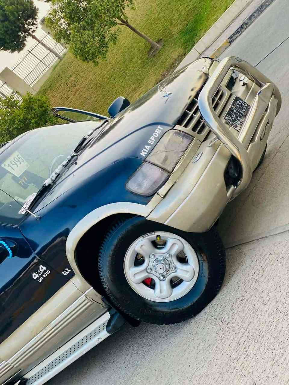 سەرتابەناوی خوای گەورە کیا سپۆرتاج مۆدیل1994  ئاڕم پلاستیک سلیمانی دەعمولیدراوی هیچ نیە چرکەی تیانیە چوارتایەوویلی لۆکی لەژیرە دایە زۆر مەزبووتە گێڕ تۆماتیکە  گێڕومەکینەی بەشەرت  سەیارەکە زۆر پاکە ماڵی دۆستە   سەقفوشانی بۆیاخ نیە  تەبریدی ئیش دەکات    کامل کارەبای مەزبووتە سەیارەکە زۆرجوانو پاکە   تێبینی  هی خۆم نیە تەلەفون بۆ ئەوژمارە بکە شوین سەیدسادق ژم***********
