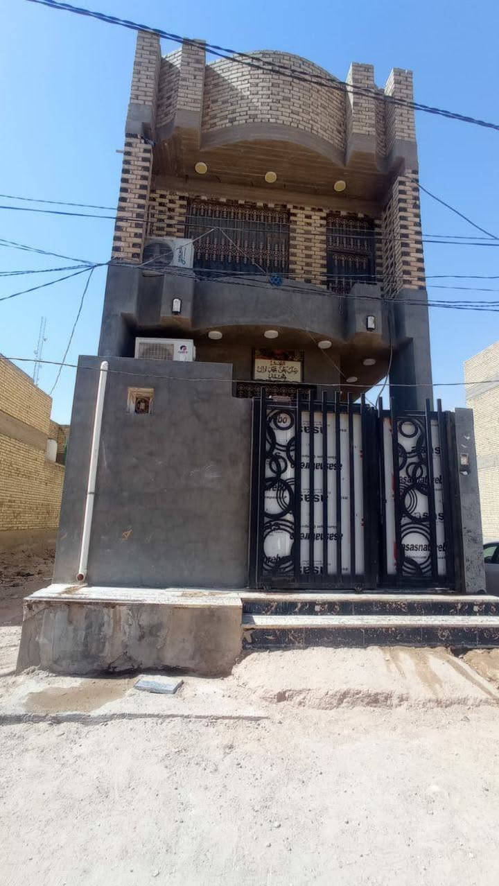 بيت للبيع 🔥

مساحة: ١٠٠ متر 

المكان: حي نداء  عمود (68) كفة شارع 30

متكون طابق الاول من ( غرفة+استقبال+صالة+مطبخ+مكشوفه+تخاريج داخلي وخارجي٢)

وطابق الثاني (غرفتين+صاله+تخاريج) 

شغل كله درجة اولى بيت نضيف 100%

للاستفسار: ***********
