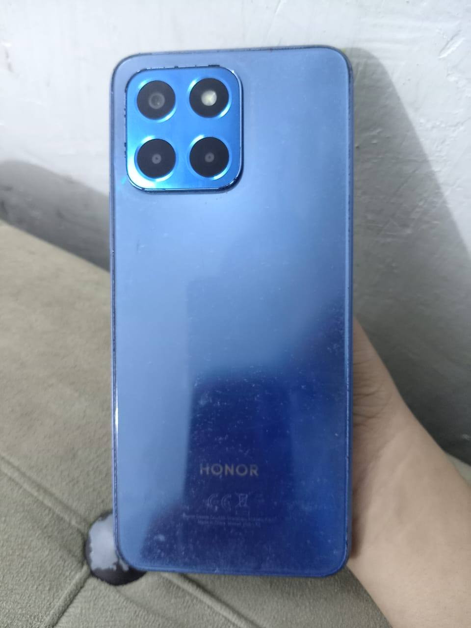 سلام عليكم جهاز HONOR6اريد اراوس‌ بي كسر ومدل‌ الشاشه‌ ذاكرة 256الي يريد يتواصل‌ وياي‌ عله هاذ الرقم***********
