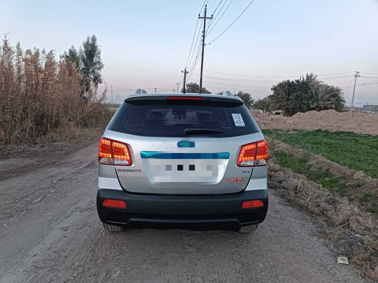 السَلآْم عَلْيُكّمٌ وٍرٍحَمُةّ الله وٍبُرٍكآتُهْ
#سورنتو2013  
كاز كاز كاز 
شرط طك كارتون فول موصفات 
ادوات ادوات
كصة جنطه
دخول جديد زيرو ماماشي بلعراق
متوم شمالي انكليزي ع الشاصي
وكاله بـ اسم المشتري
7راكب 3قطع تبريد
* كير مكينه شرط كارتون
* كشنات جلد
* حساسات خلفيه 
* تحكم ستيرن
* تبريد ثلج 
* حداديه 100%
* تخم تاير كرتون
سياره مال جناي ماناقصه برغي شرط
الــســ؏ـر 58وبي مجال حق الجيه
المـــڪـان ذي قار قضاء النصر 
الاتصال///***********
