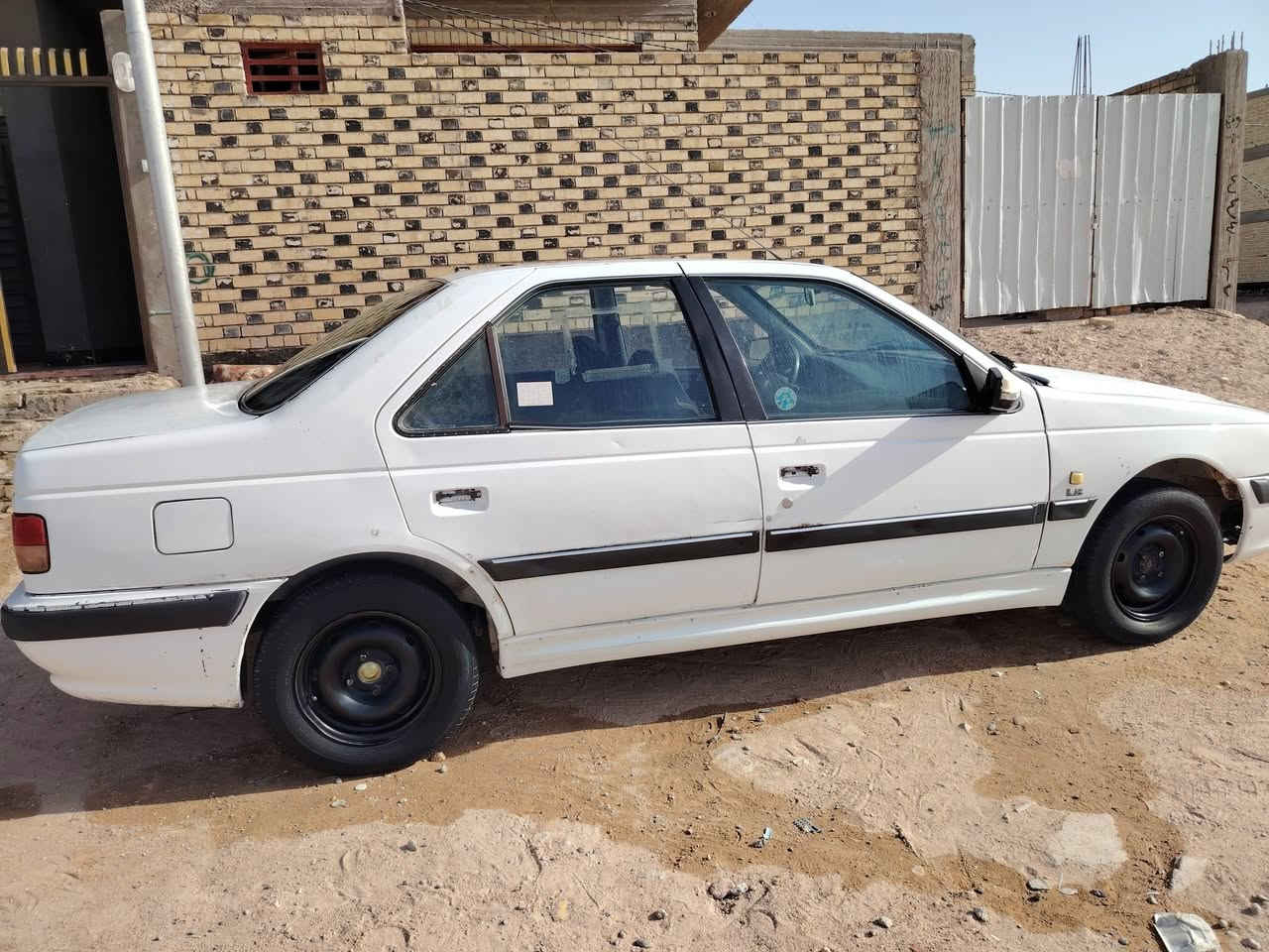 بيجو بارص مديل 2012مكفوله من الضربة القويه فقط باب السيق مبدل مكينها توني مجفتها  كير حلو حدادي حلوها رقمها بابل نكليزي مداور ثاني يوم  السعر (((((((30)))))) مستعجل عل بيعها مكانها النجف ***********
