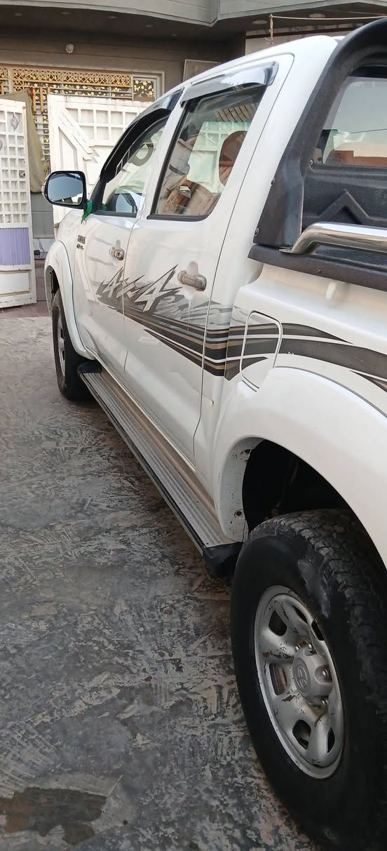 ٢٠١٣ بغداد سياره نضيفه خير من الله مكانهه بغداد معروضه ٢٢٣ ورقه بيهه مجال للتواصل *********** بي واتساب
