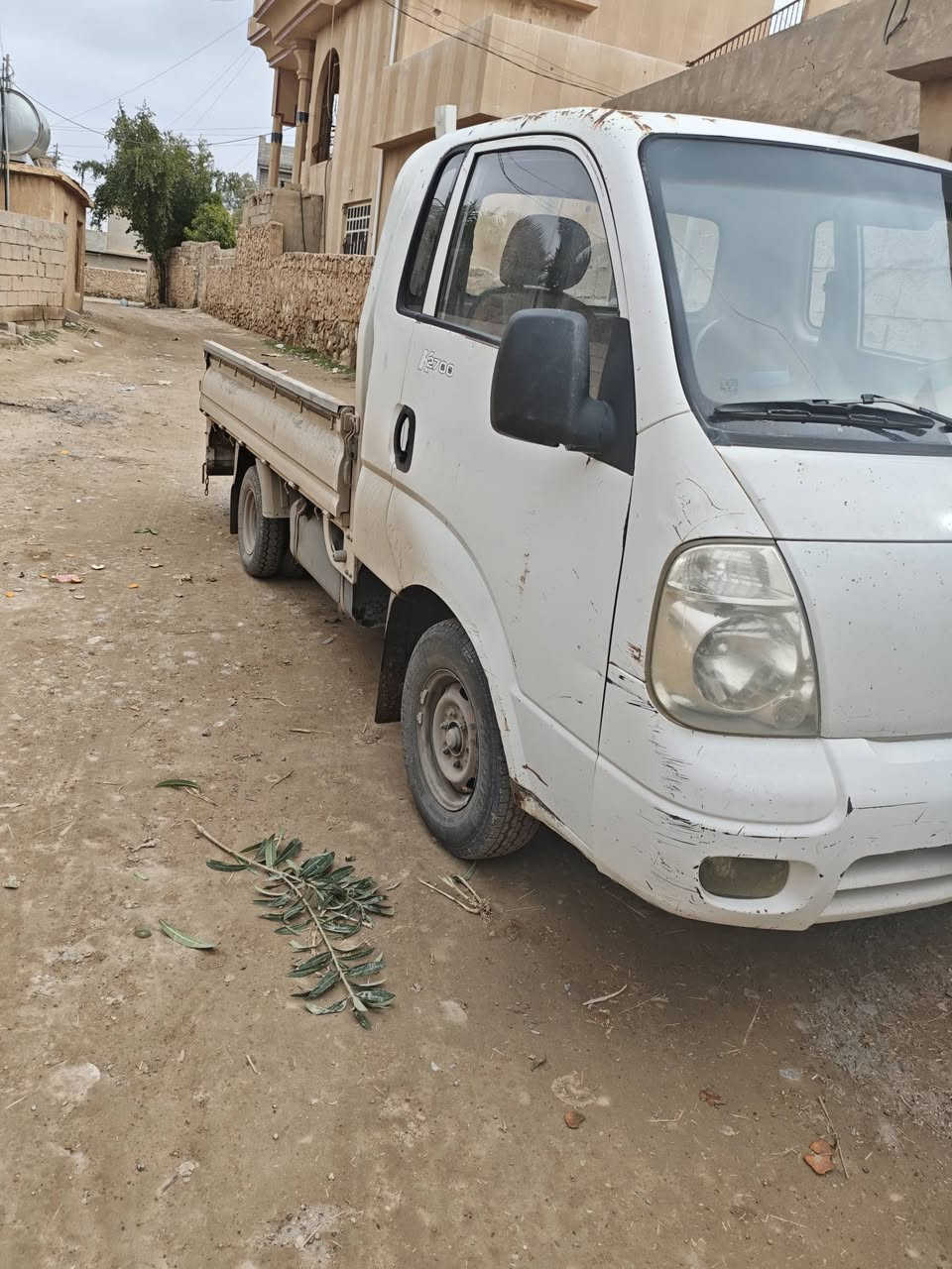 سلام عليكم كيه حمل للبيع
موديل 2008 
على نضام شركه 

نقطه صبغ مابيه 
قبق لكاز مال شركه وسويج مال شركه 
السعر 87 وبيه مجال

العنوان صلاح الدين بيجي الحجاج 

للتصال او ستفسار ***********
