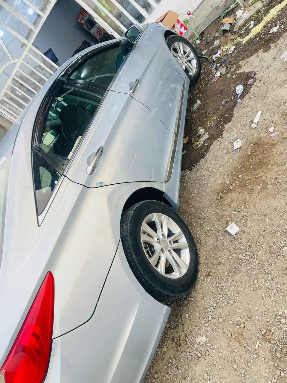 سوناتا 2012 محرك 2400 GDI
مكلف بالنشر، السياره بيها قطعتين صبغ فقط بدون ضربه
السياره جاهزه من كلشي وسعرها 95 وبيها مجال للشراي
مكاني بغداد، رقم ***********
