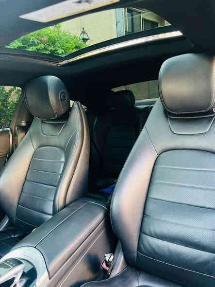 السلام عليكم 
للبيع Mercedes C300 2017 coupe
فول مواصفات 1/1 
بانوراما  
دبل ماوس
شاشه كبيره
داخل لدات ٣ (الوان)
كامره خلفيه دواره
سستم سماعات برومستر
كشنات كهرباء
كشنات تدفئه
رادار امامي
رادار خلفي
نقطه عمياء
بصمة تشغيل
بصمة ابواب
جنطه كهرباء
لايتات زينون داينمك
بك لايت ليد
استيرن تدفئة
ماشيه ٩٥ الف
وبعد بيها هواي مواصفات معروفة
وارد امريكي حادثها جاملغ وبنيد( جاملغ مبدل نفس اللون وربع البنيد صبغ) بدون ايرباك بدون دواخل حادث بسيط جداً
كير ومحرك مكفولات من الفتح والتبديل 
مكانها بغداد 
***********
السعر ٢٢.٥٠٠ وبيها مجال بسيط
