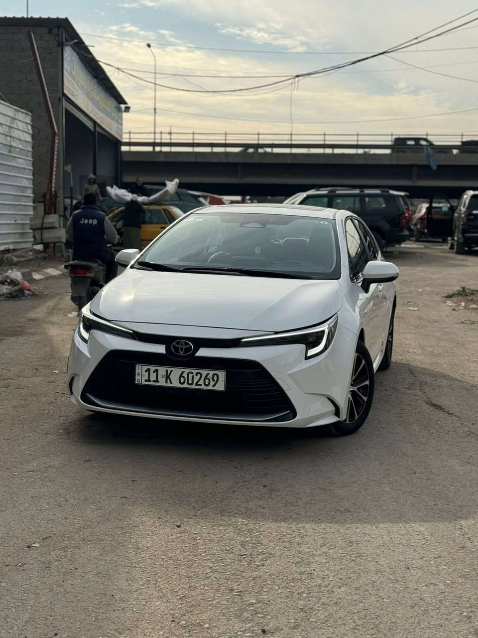 كورلا هايبرد ٢٠٢٥ وضع الزيرو
ماشيه ٢ شرط ارضيات ما مستخدمات
فول كراسي كهرباء
داخل جلد احمر 
راداد 
قطعتين تبريد 
فتحه سقف
درايف مود
مكاني بغداد 
***********
