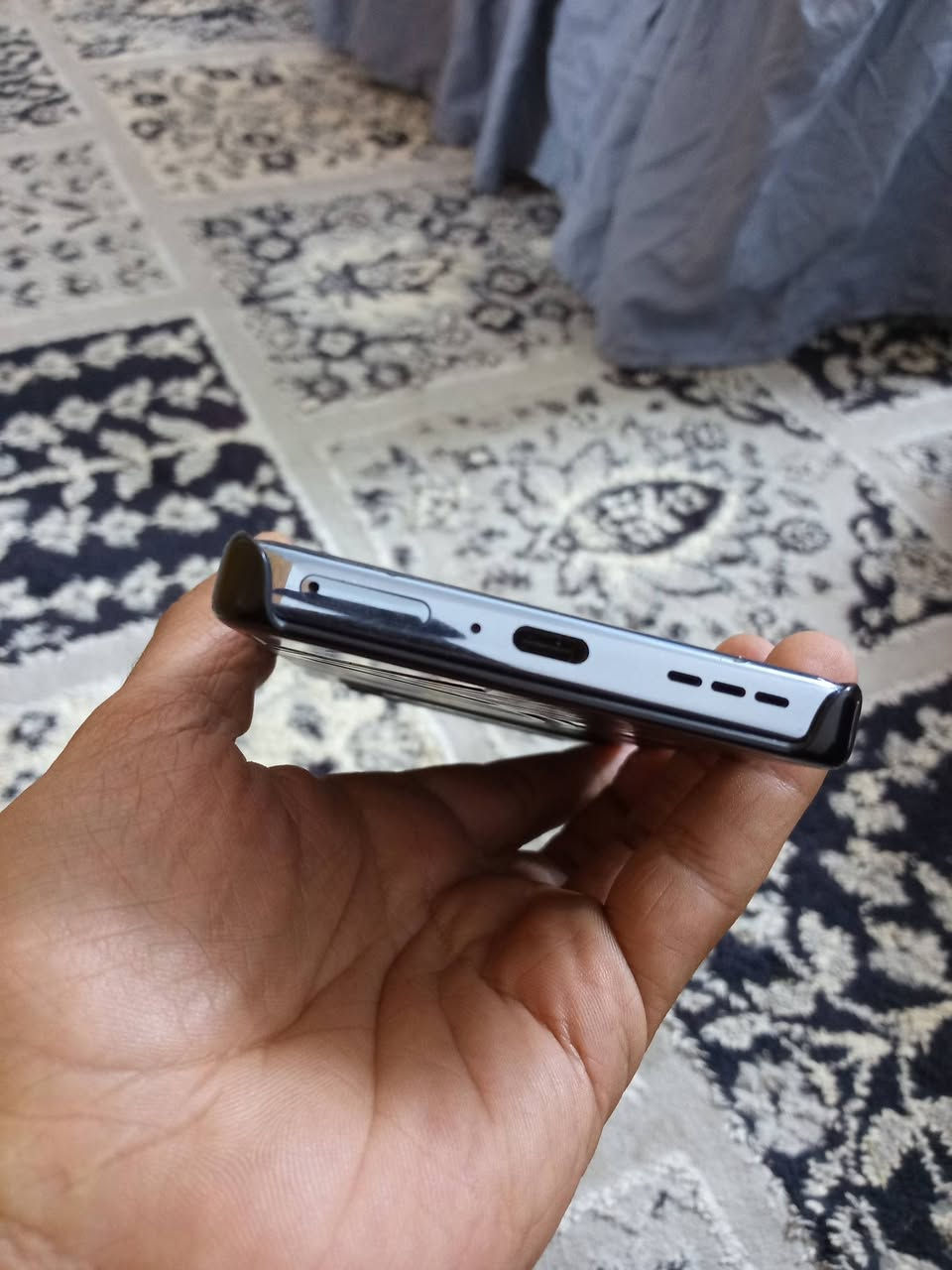 السلام عليكم عندي جهاز   جيتي عشرين برو  ذاكرة 256  جهاز غراضة كلهة كاملة مكاني بغداد الري السعر 225 وبي مجال هاذة رقمي واتساب ***********
