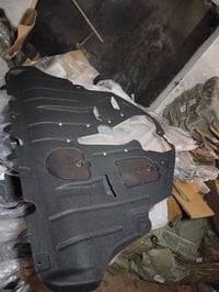 متوفر لدينا ذراع محرك أسفل بزون اتصل ٠٧٩٠٣٥٤٢٤٠٠