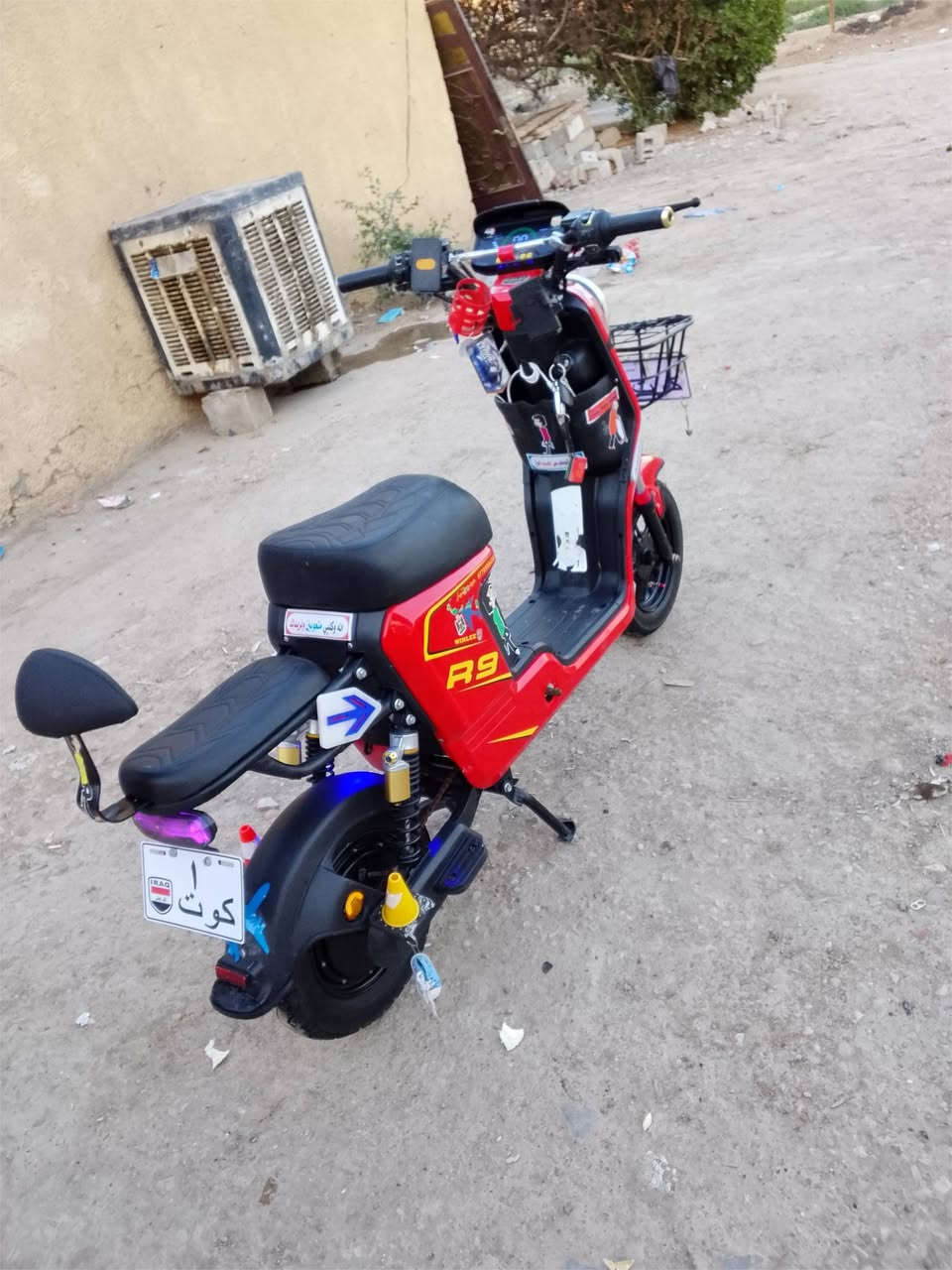 سلام عليكم ورحمة وبــــركاته 👋
دراجـــه شـــــــحــــــن 🛵 البــيع ار 9 كفاله عامه اخو الجديد فــول مواصـــفـات موديـــل 26 شراي يراسني خاص او يتصل متوفر واتساب *********** 
عــبـــاس الــــعــ.ـايــــدي 😊
