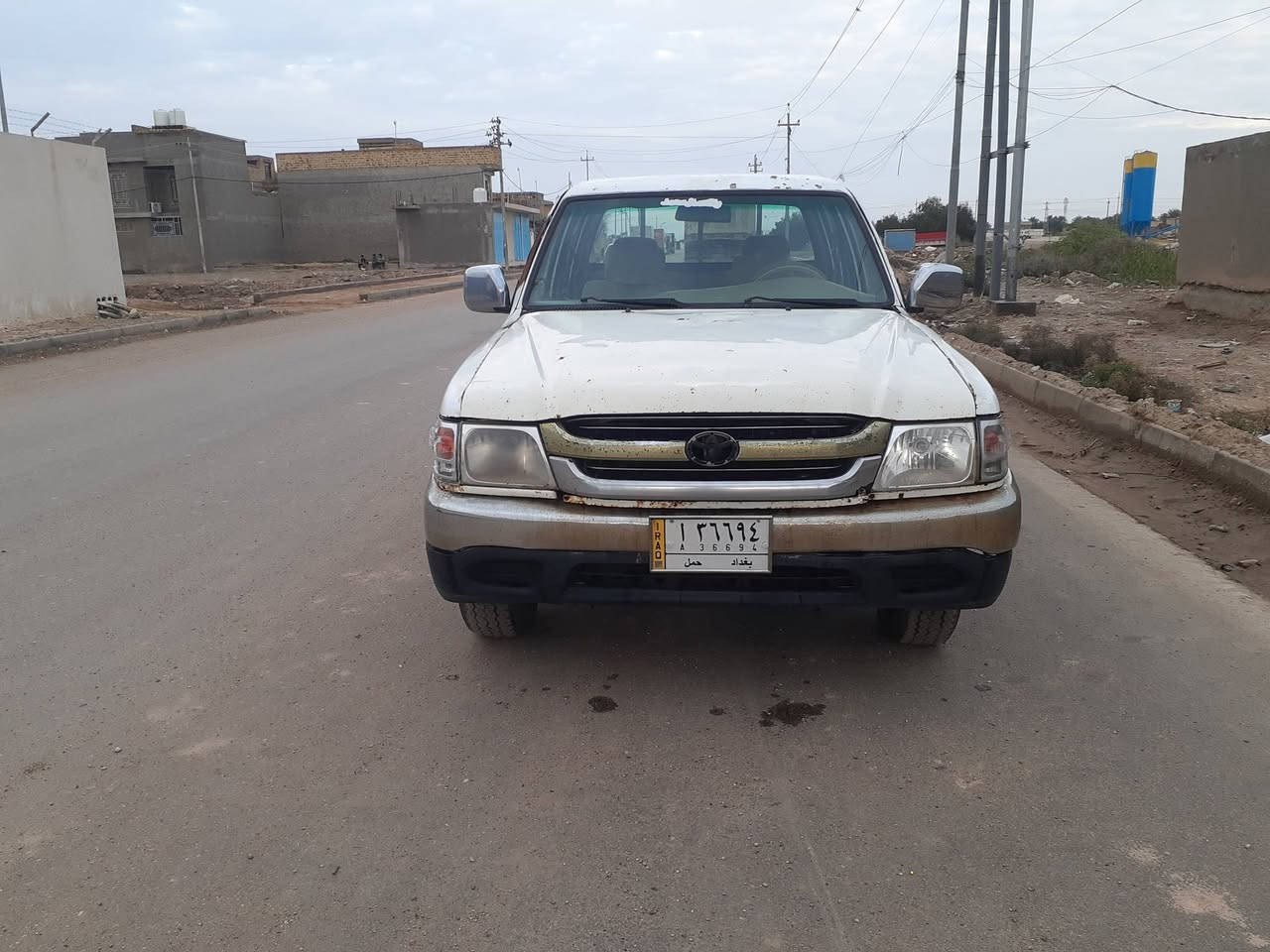 السلام عليكم سياره صيني ٢٠٠٦ رقم بغداد تحويل تبريد شغال بيها نواقص قليله كلش السعر ٣٠ وبيها مجال مكان السياره ذي قار الفجر اتصال *********** او ***********
