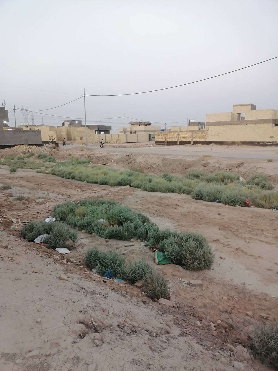 قطعة للبيع
المساحة 200 طابو زراعي 
الموقع الحولي مجمع حجي حسين/خلف المجمع المتروك  نهاية شارع السياسين مجمع راقي ومرتب /ماء _كهرباء _تبليط
للاستفسار   ***********
