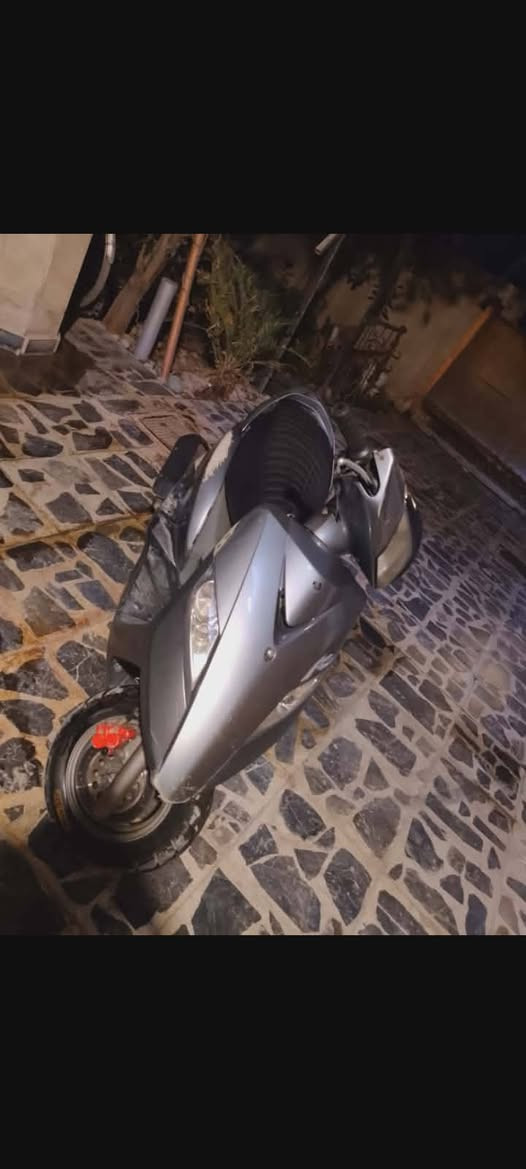 السلام عليكم دراجه ماكس ثعلب مفوله ومكفوله كفاله عامه شلعه تشك الكاع بطناش ومعدل طيارة برغي نقص مابيهة دراجه مال رمبه تخبل ومعتني بيها كلش اني مكاني حي الجهاد 
كابريتر ومكينه من تشغلها متسمع صوت عبالك طافيه

السعر 650
***********
