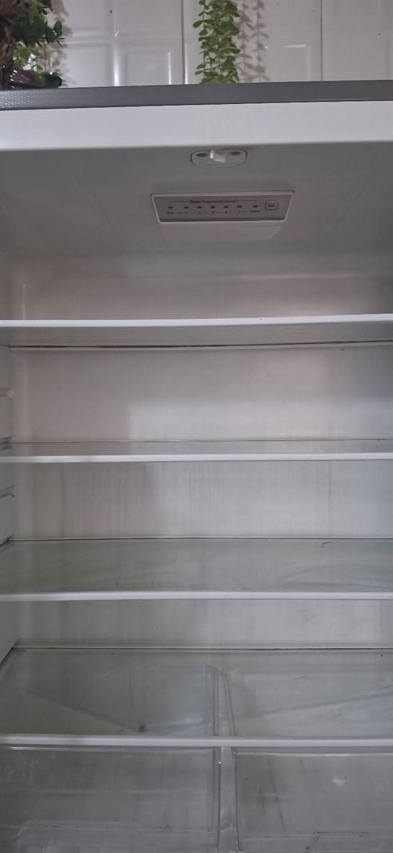 ثلاجه للبيع ما اعرف كم قدم بس الباب الفوك ما يبرد بيها الفريز شغال الجوه للبيع سعر 150 مجال بسيط بيها 
عنوان كربلاء الحر الصغير الشراي يراسل خاص او يعلق واني اراسله


**إذا كنت صاحب هذا الإعلان وتريد حذفه لأي سبب، رجاءا أرسل رسالة إلى الدعم الفني**