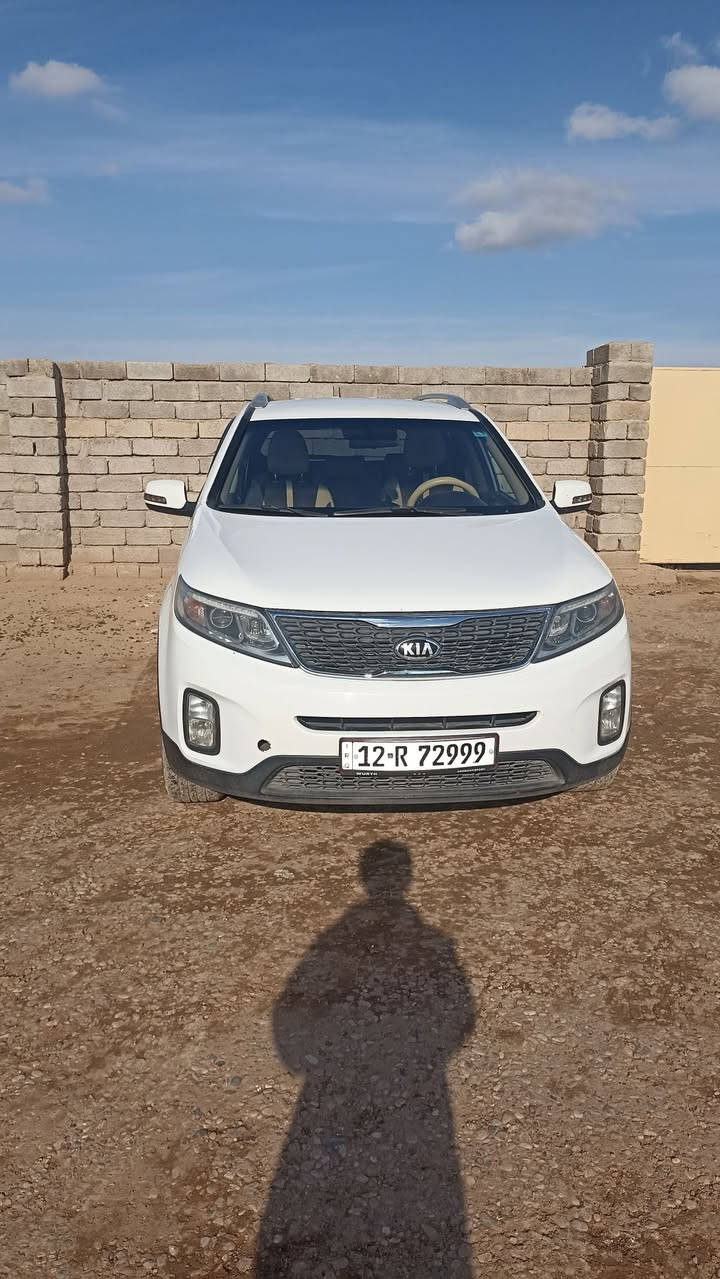 سورنتو 2014 أمريكي 
محرك 4 سرندر 
شرط ما مفتوح 
رقم  نينوى شرط تحويل 
بصمت تشغيل+بصمت  ابواب 
 اداء ترحيب  حساسات خلفية+حساسات جانبية 
شرط مابيها أي صبغ أو معجون  بيها فقط بارد 
مكان سيارةقرية بطيشة الموالي التفاصيل أكثر
التصال علة رقم ***********
