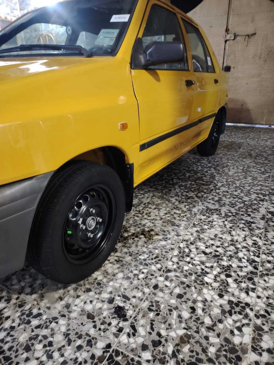 السلام عليكم سايبه موديل 2018 كفاله عامه ماشيه ١٣٠مكفوله من صبغ وضربه شواصي مكفولات تخم تاير ويل جديد محرك كير صدر تبريد كله جديد رقم الهاتف ***********
