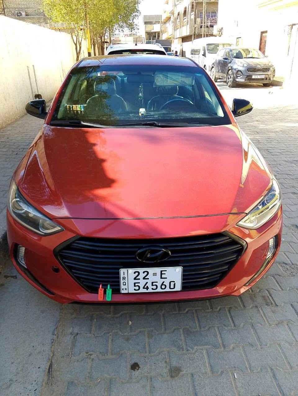 الانترا موديل 2017 سيار كير محرك صدر تبريد كامله ماشيه 135حادثها قبق الجنطه فقط صبغ قطعتين رقم اربيل الجديد بسمي وهزا جديدا بجم كبس بلادي سيار ترايها مال زيرو مكان بغداد حي اور سعرها 122 بيها مجال للشراي ***********  واذا اكو امراوس
