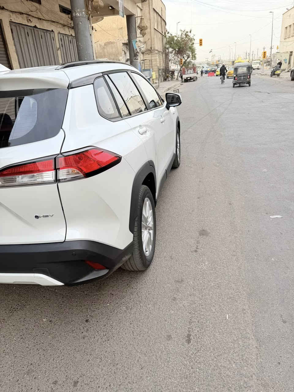 السلام عليكم

كورلا كروس (هايبرد)

موديل 2025 

ماشية 2000 الف اخت الزيرو

محرك 2000 هايبرد 

تبريد قطعتين

شاحن لاسلكي وبلوجكتر 

كشن كهرباء وجلد

4 كامرات 

فتحة سقف سلايد 

رقم بغداد 

اوتو هولد وسايد بريك بصمة

باقي المواصفات معروفه

السونر بل منشور

السعر 17800$ وبيه مجال بسيط

العنوان بغداد 

الاستفسار 
***********
***********
