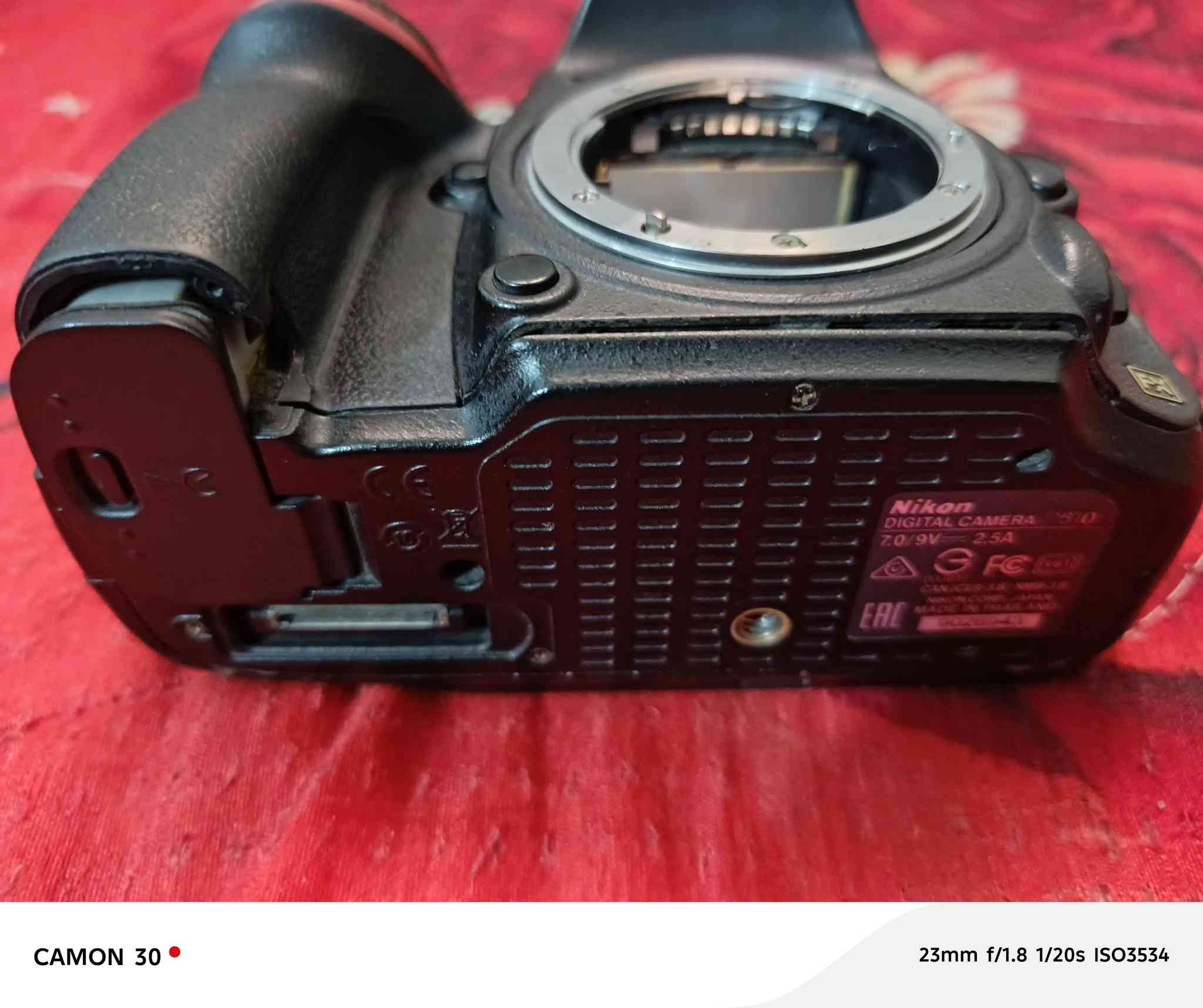 السلام عليكم بدي 610 بي هاي كدامكم من جوه مفتوحه ومال بطاريه اطار    ملحقات كامله جلاتين بطاريه شاحنه  حزام كتف شغال تجي تفحص وتاخذ سعر 400 وبي مجال مكاني بغداد ***********
