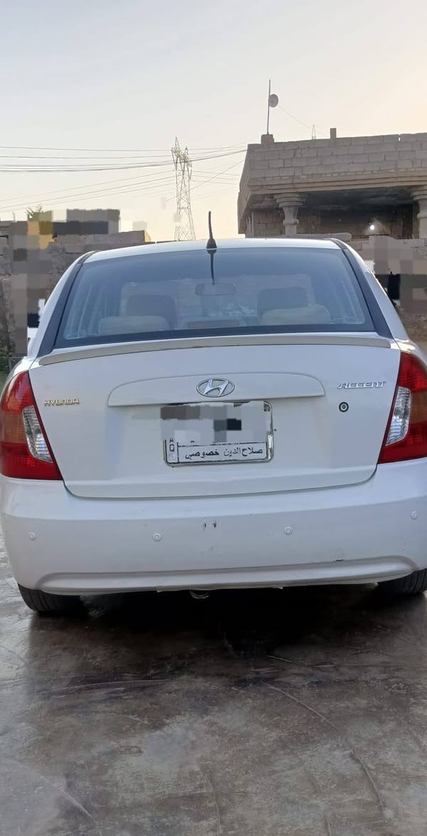 للبيع هيونداي اكسنت خليجي
الموديل: 2008
المنشأ: خليجي 

المواصفات:
اللون: ابيض
المحرك: 1.6 لتر
الگير: عادي
المسافة المقطوعة: 217 الف كم
رقم السيارة: صلاح الدين - خصوصي

المواصفات والاضافات:
- تحكمات مقود
- شاشة اندرويد
- كامرة خلفية
- حساسات خلفية
- سنتر لوك
- ويل كب اصلي
- تبريد حار / بارد

حالة السيارة:
- السيارة بحالة ممتازة
- الضرر: مكانين بارد فقط 
- بدون صبغ وبدون اي ضربة - كفالة عامة
- الداخل نظيف 100%
- السيارة جاهزة للتحويل وبأسمي

المكان: صلاح الدين - قضاء بيجي
السعر المطلوب: 90 ورقة - بيها مجال بسيط للشراي

للتواصل الجاد:
موبايل: ***********
واتساب: ***********

ملاحظة مكلف بالنشر شراي اتصل ع رقم او راسل الرقم الثاني ع واتساب الباقي التفاصيل
