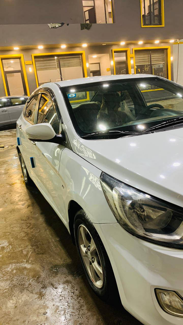 السلام عليكم 
اكسنت 2013 خليجي
محرك 1600
ماشية 118 السيارة جديدة بمعنى الكلمة 
رقم بغداد بأسمي 
كير ومكينة وتبريد وحدادية كله جديد 
بيها صبغ فقط بخشم لچاملغ الامامي اقل من شبر اثر شخط 
وماعندي سونار 
مكاني بغداد الدورة 
السعر 105 وبيها مجال


**إذا كنت صاحب هذا الإعلان وتريد حذفه لأي سبب، رجاءا أرسل رسالة إلى الدعم الفني**