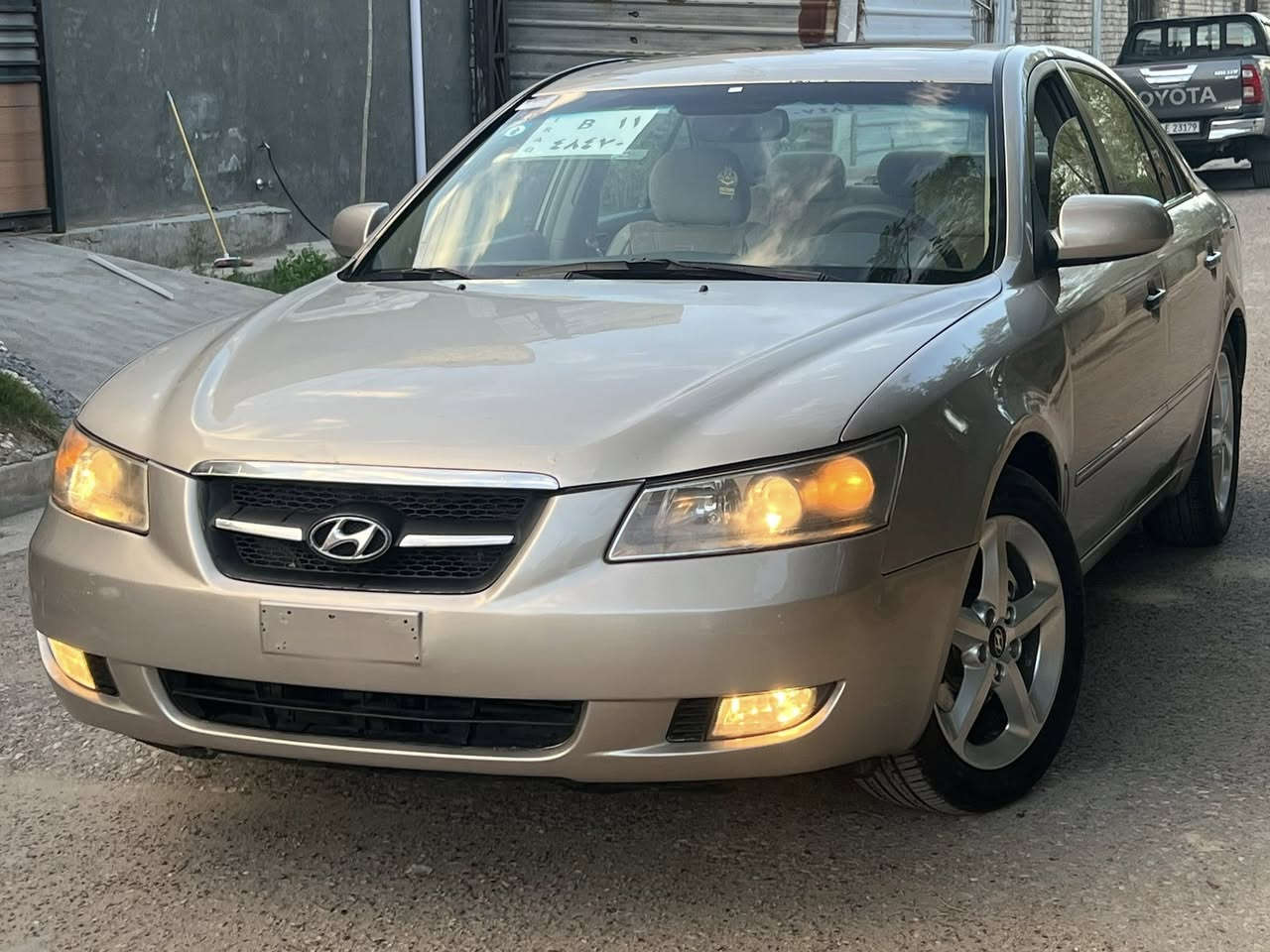 السلام عليكم ورحمة الله وبركاته هونداي سوناتا
موديل 2008 امريكي ماشيه 188 الف (بيها اربع مكانات صبغ بدون دواخل )فول موصفات واحد عله واحد لمتد فتحه كشنات جلد هيترات بل كشنات 6 سلندر كير ومكينه  قبل شهر من شديتهن بعدهن زيرو مكفوله من البخار او الراجز او التنقيص تبريد ثلج صدر امامي او خلفي جديد كهربائيات كل شغاله كاعيه جلد داخل كلش حلوه رقم بغداد دولي بسمي هزه سنويه باقي عله ستلام الوحات جديده شرط التحويل مكان السياره بغداد  السعر 105 وبيها مجال الشراي رقمي *********** شراي ينتصل ويدلل
