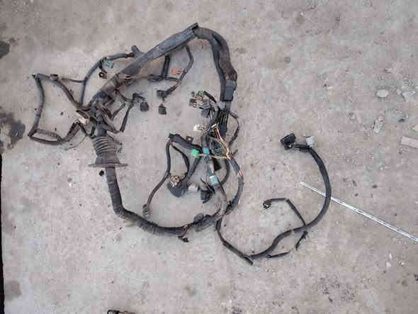 ضفيره مال مكينه او كير ٣ خط كامله سعر ١٥٠ او مصطره  بخاخات كامله  جديده سعر ١٠٠ موبايل ***********
