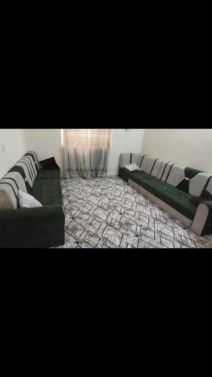 تخم للبيع بس رجلين مابي إلي يريده يتصل ع رقم هذا ***********
