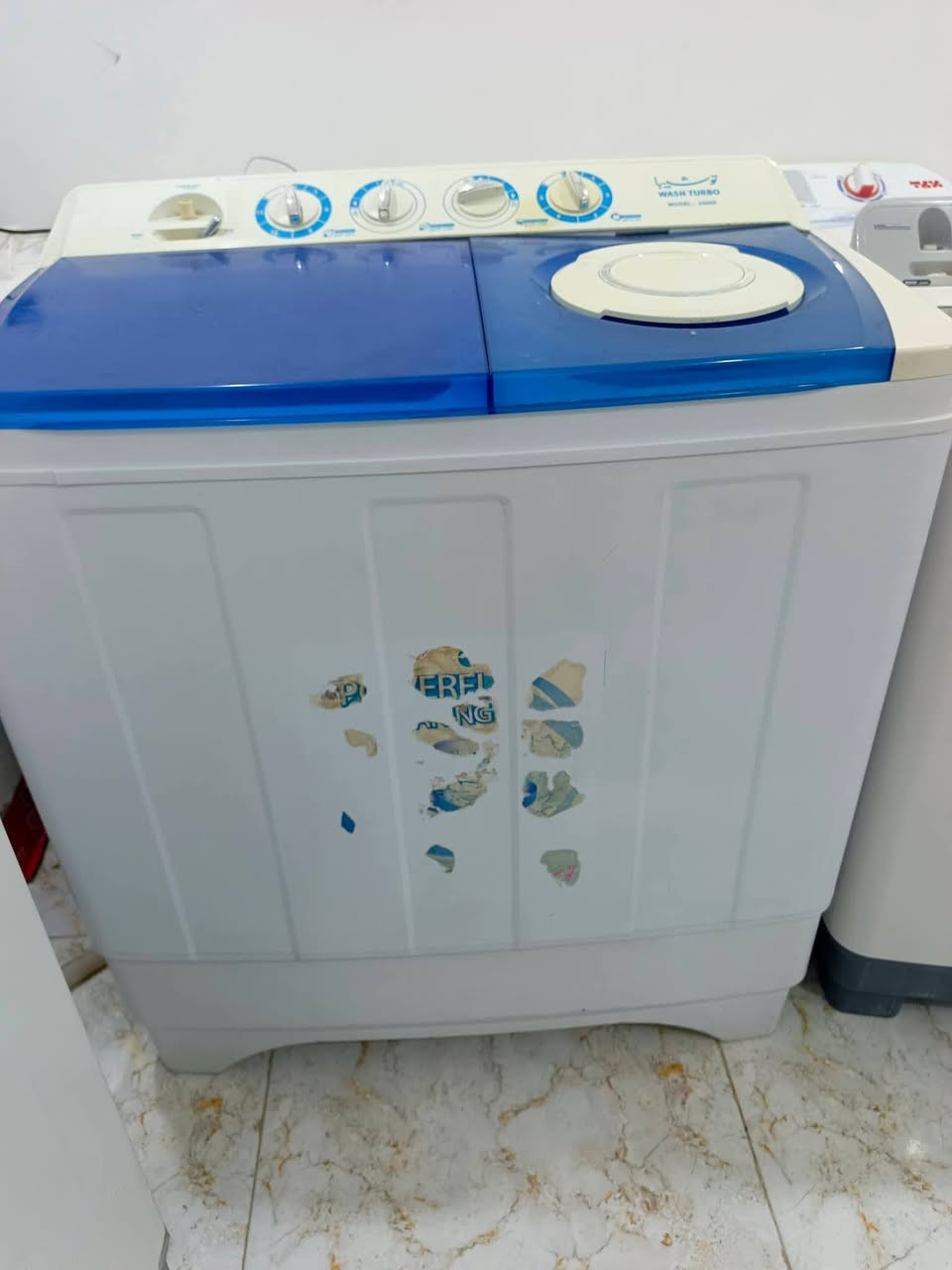 يالله اللهم صلي على محمد وآل محمد
_غساله فول اوتماتيك ١٩كيلو استعمال قليل جديدة 
_غسالات هيتاشي ياباني وبقيه الشركات 
_غسالات اطفال توشيبا بلكارتون 
 وصورة تشهد كدامكم هيه تحجي نضافه 

 _للاستفسار /مراسله خاص او اتصال على الرقم
الرقم/***********
