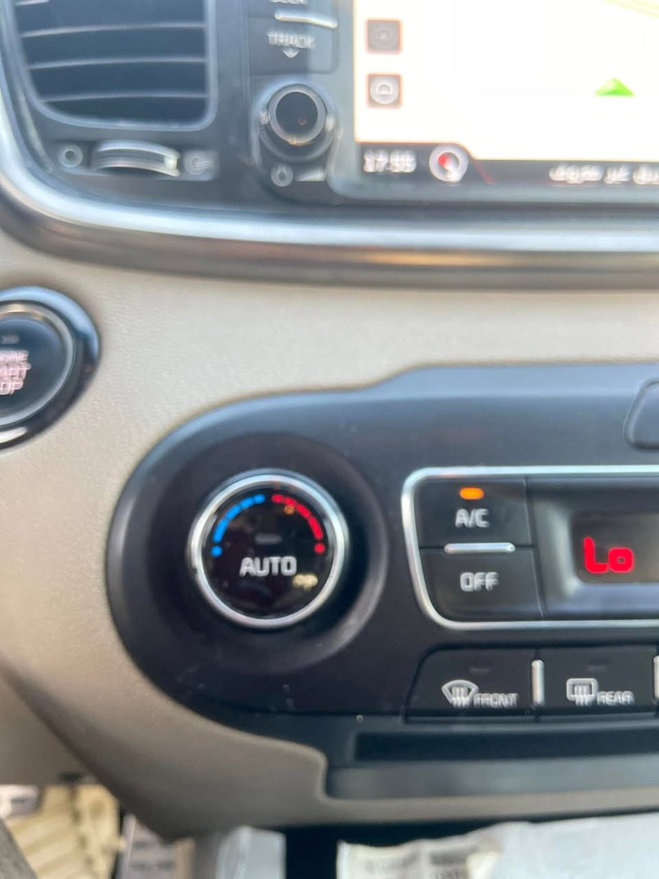 السلام عليكم
سورنتو للبيع او مراوس بتاهو 2022 برايمير مع الفرق 

سنة الصنع :2020

المواصفات :

كشافات زنون 

حساسات امامية

حساسات خلفية 

شحن واير ليس 

شاشة كار بلي & شاشة ديجتال 

لايت ناصي زنون وعالي زنون 

ويل كروم 

مودات قيادة : Comfort , Smart ,Eco ,Sport

كروس مثبت سرعة 

تحكمات ستيرن جهتين 

شاشة لمعرفة الڤان

تبريد بيانو  

7 كراسي 

6سلندر 

شاشة ترحيب 

مسند خلفي وسطي 

كاميرات خلفية 360 درجة 

صندوق كهربائي

لوحات : بابل 

وبعد هواية مواصفات متوفرة بيها 

الحادث او الصبغ : 

فقط البارد يم باب السايق الي مأشر علية 

السعر : 

$27,000

وقابل للتفاوض 

للاستفسار الاتصال على الارقام:

***********

***********
