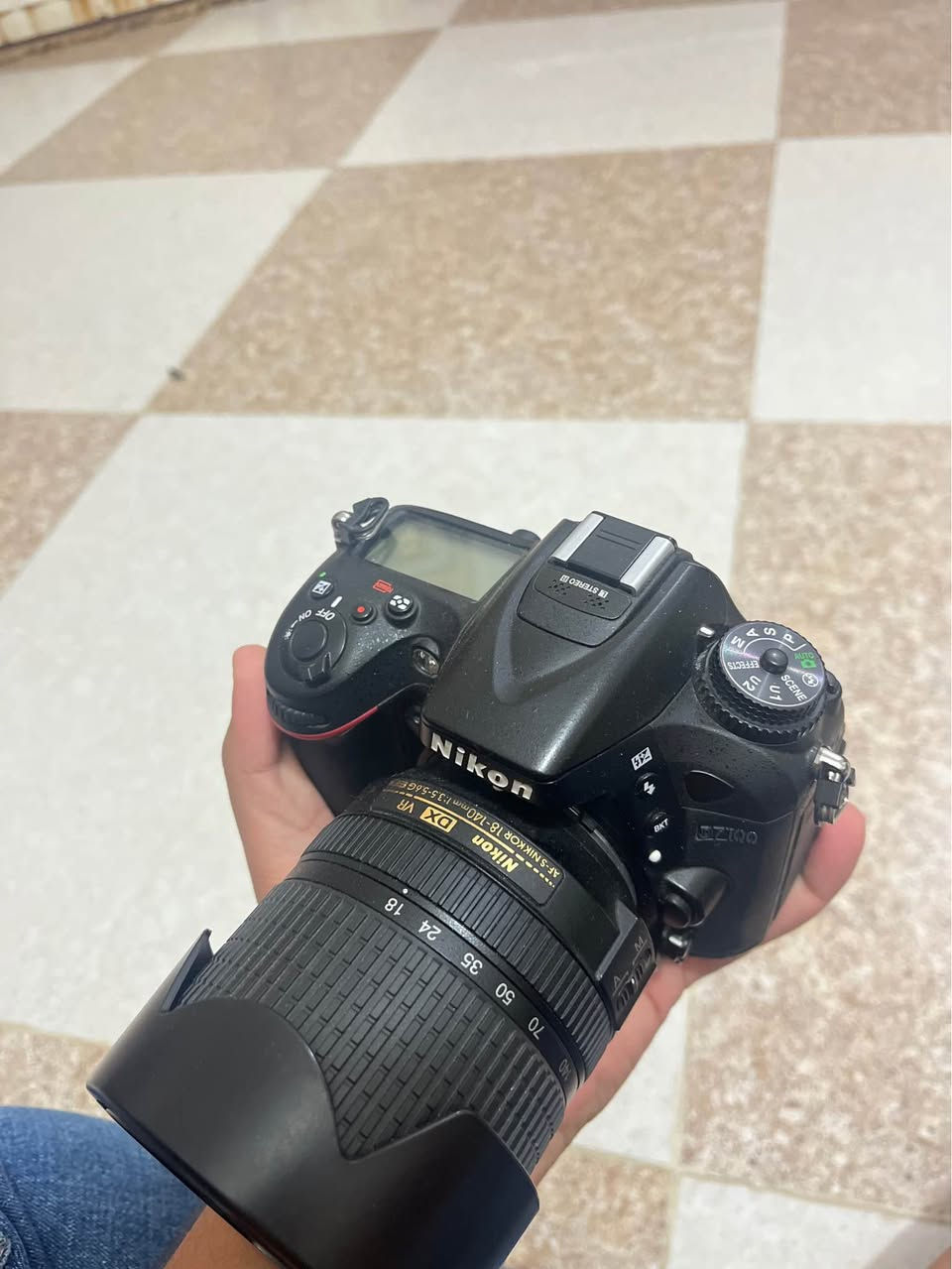 نيكون 7100
شتر 29k 
مع عدسة 18-140
العدسه جديده ماخذ بيها بحدود1000صوره 
كارتونتها الاصليه
بطاريتها الاصليه وشاحنه 
وجنطه
كامره جديدة بمعنى الكلمه عمارة, ميسان


**إذا كنت صاحب هذا الإعلان وتريد حذفه لأي سبب، رجاءا أرسل رسالة إلى الدعم الفني**