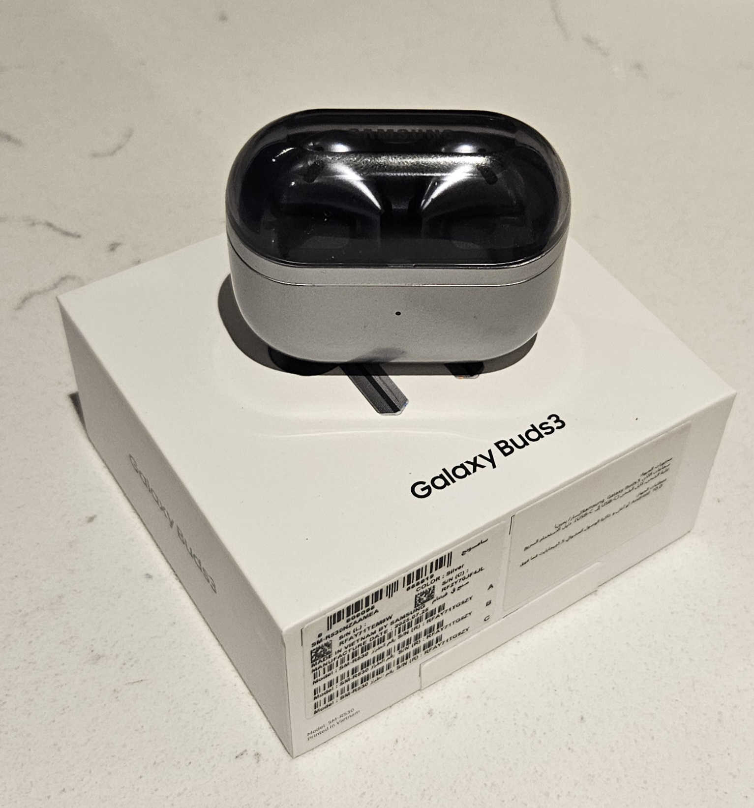 سماعات سامسونك (Galaxy Buds 3) مستعملة لمدة 3 اشهر. 

السعر 100 الف 

***********

الموقع: بغداد الكرادة
