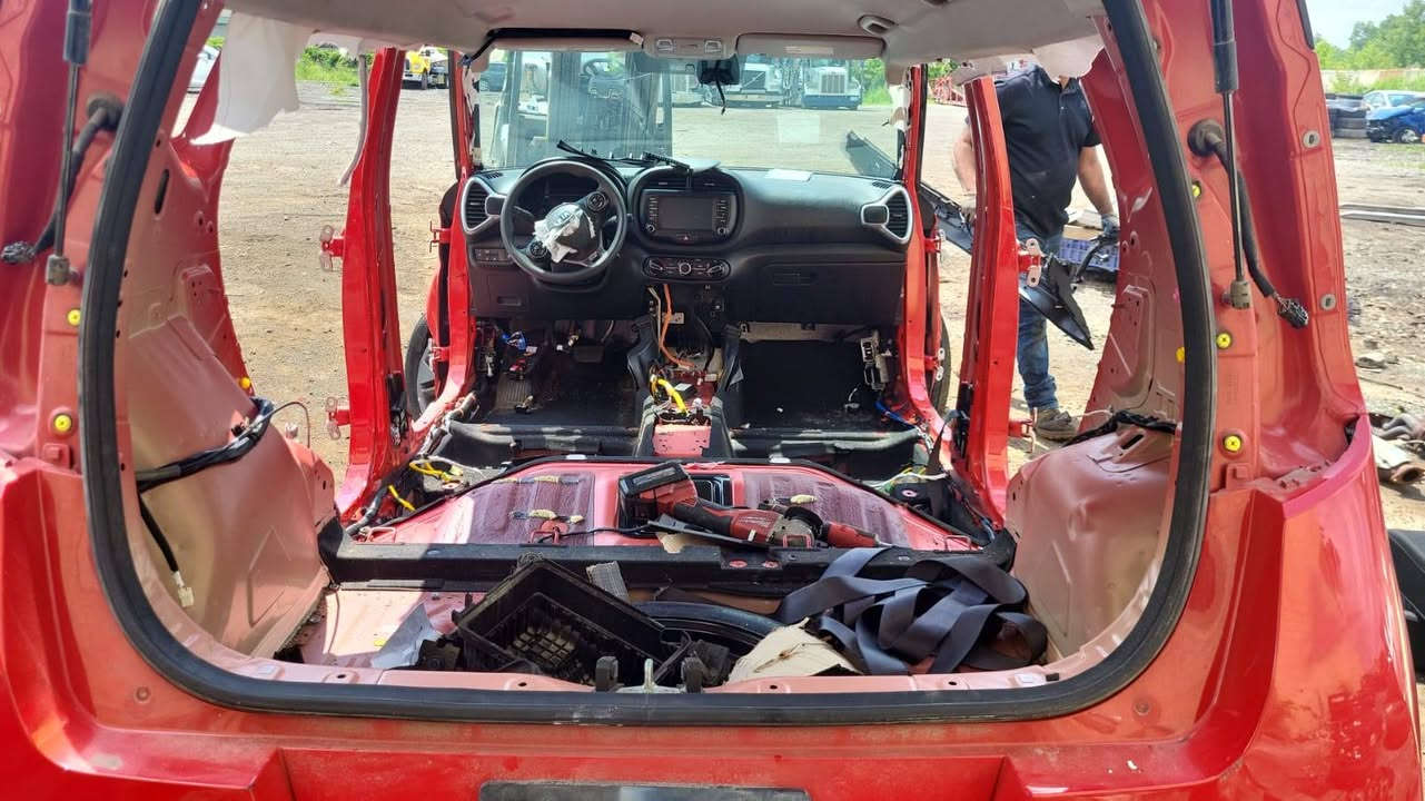 ألهم صلي على محمد وآل محمد  السلام عليكم ورحمة الله 

اليوم حاب مجمعكم مجمع سيدحيدر البغدادي يعرض لكم 
الـKIA صول الـ20 والـ21 والـ22 جميع قطع الغيار متوفرة ✅️

داخل المجمع مختلف الموديلات والألوان توفر قطع غيار الصول [لكشر بصورة عامة بنيد جاملغ ✅️
صندوق بيبان < توفر حدادية✅️
أمامي خلفي > توفر محرك + كير ] ✅️

جميع البضاعة تفصيخ ونظافة 95./. بأسعار مناسبة 💯🔥بحلول شهر

 رمضان المبارك 

زورونا وكل الهلا 🌹

 الإتصال والاستفسار واتساب 👇🏽📞☎️

                                      عنوانا 📍 
                     النجف الإشراف شارع المطار 
            مابين بوابة الدخول والخروج عامود رقم ١٣ 
       
            للإتصال والاستفسار أتصال على ارقامنا ☎️📞
      الأثير / *********** _ الأسيا / ***********
