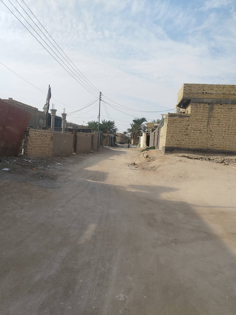 سلام عليكم بتلو للبيع البتلو يتكون من غرفتين او صاله او حمام داخلي فقط مع دونيه او مطبخ حار او بارد او صحيات خارجيه المكان في الورداوي مقابيل غسل رشوان ولها مطب ثاني يطلعلك مقابيل كوفي البمبش ... المساحه 200 سعر 33..او بيها مجال للطيبين.           رقم الهاتف .....***********..
ملاحضه عدك اتراب زايد اب صف القطعه الك تكدر تدفن بي القطعه......
