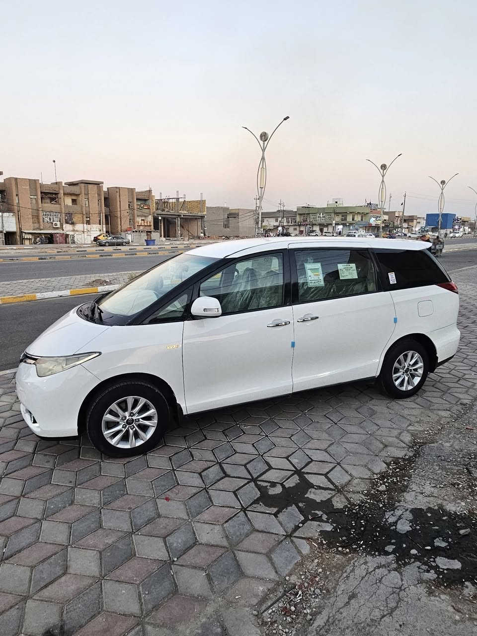 للهم صل ع محمد وال محمد السلام عليكم للبيع تويوتا بريفيا موديل 2006وارد خليجي سعودي بيه مكانات صبغ مال الخليج ابيع حزام جماليه  بدون دواخل السياره جاهزه محرك كير تبريد ثلج 3قطع حداديه تخم تاير السياره 7راكب دواخل عسلي بك لايت ليزري شاشه ايباد كامره دوار اشاره بالمرايه ويل كب  محرك 2400نفسه مال كامري يجي بلادي بيه السعر 108وبيه مجال شي بسيط السياره احلئ من الصور دواخل مكان السياره الديوانيه ***********

