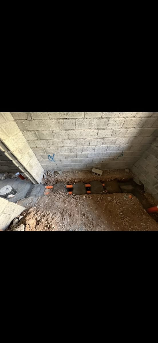 متواجد في كل وقت    رقم الهاتف  ***********السباك عباس نعمل جميع الصحيات العامه وتسلين المجاري  تءسيس انابيب الماء أهلا وسهلا فيكم
