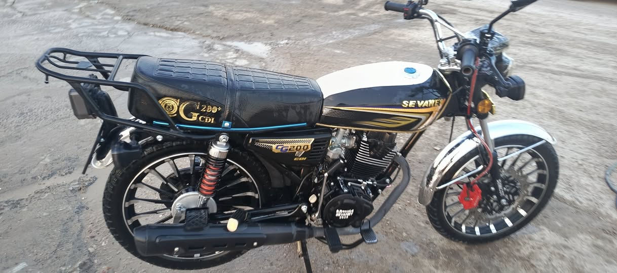 السلام عليكم ايراني للبيع موديل 25 بعد جديد محرك 200 اروق فقط منفيس سعر 875 وبي مجال للشراي مكاني الخمسه كليو ***********
