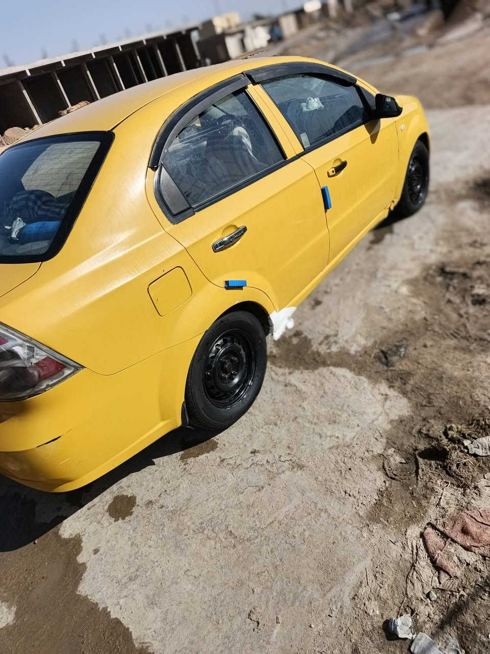 سلام عليكم افيو للبيع رقم نجف مصفره هيه او غرامات مديل ثمانيه مكينه مسكر الف او ستميه او كير لك تخم تاير جديد بس نقصه لتبريد مايشتغل لسعر ٤٢  او بيه مجال  ***********
