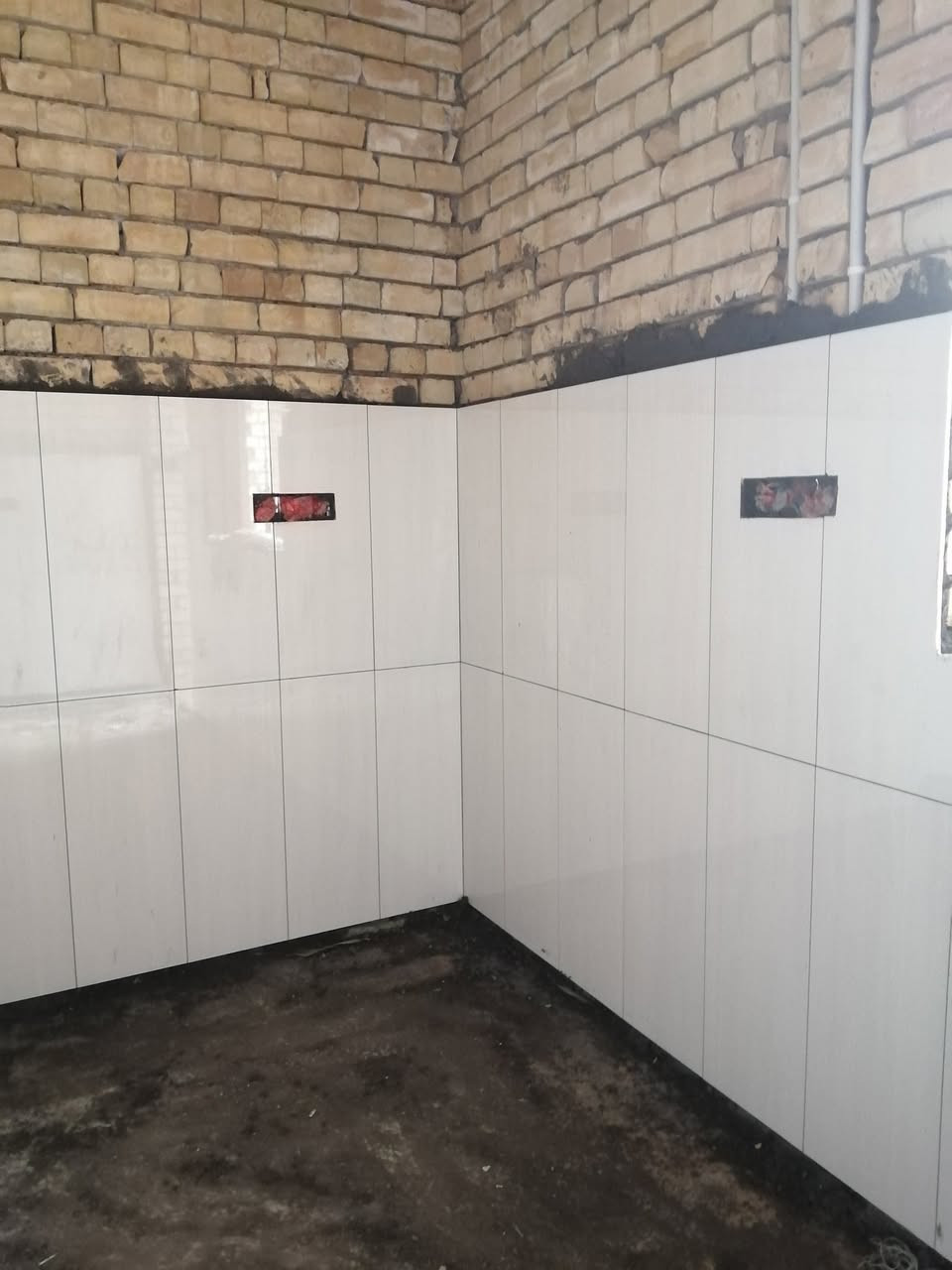 خلفه سيراميك في كربلاء شغل درجه اولى جداري و ارضيه جميع انواع السيراميك مع بورسلين و  كاشي و مرمر و بآيات درج داخل في كربلاء رقم الهاتف ***********
