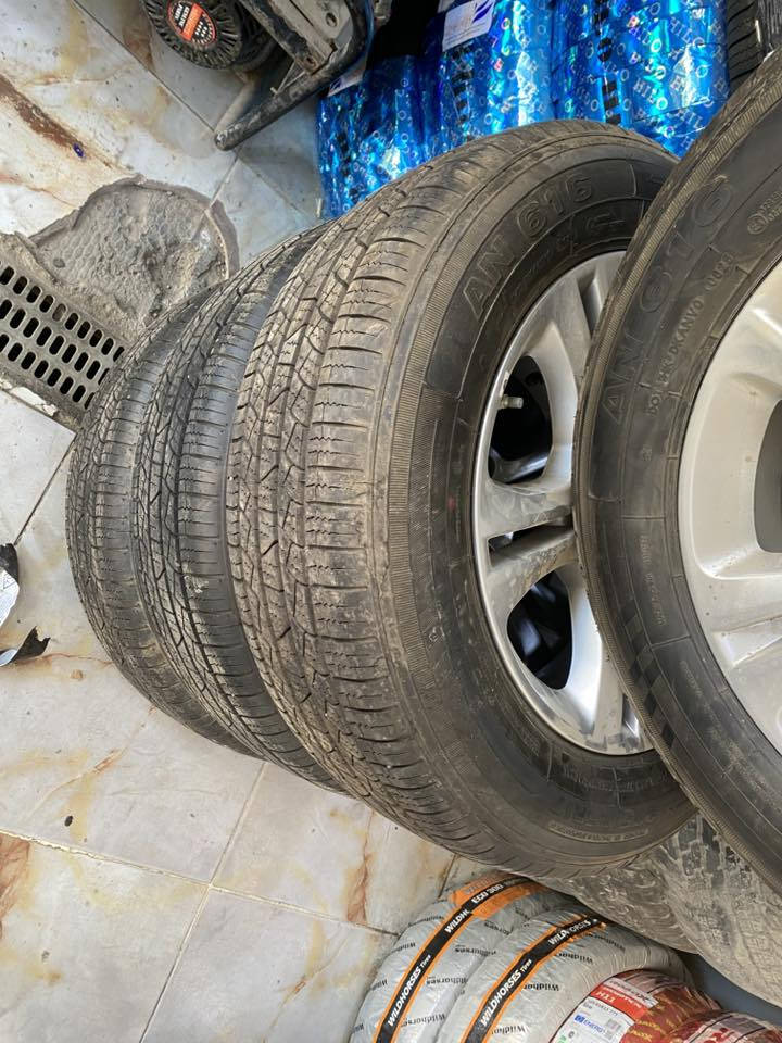 سلام علكم ويل اصلي حجم ب17 اصلي تخم تاير توه مشدود اكفله الك من زلغ  والعواج جديد معه الكلمه ب***********
