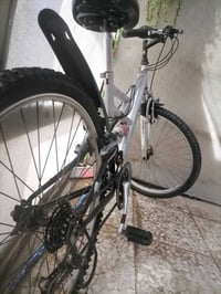 بايسكل جبلي للبيع نظيف 80%وسعره زين مكاني السيديه شارع النخل للاستفسار...