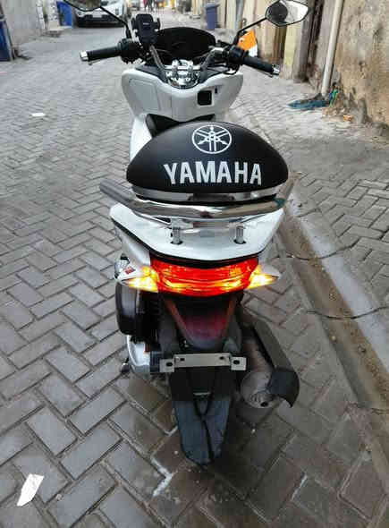 السلام عليكم
بي سي اكس الجيل الثاني

ياباني وارد كوري 

بصمه محرك 125

حساس ازدحام 

حساس استاند

قفل ابريك امامي

دراجه خير من الله مال جناي 

العنوان بغداد مدينة الصدر 

للتواصل ع الرقم 

***********
