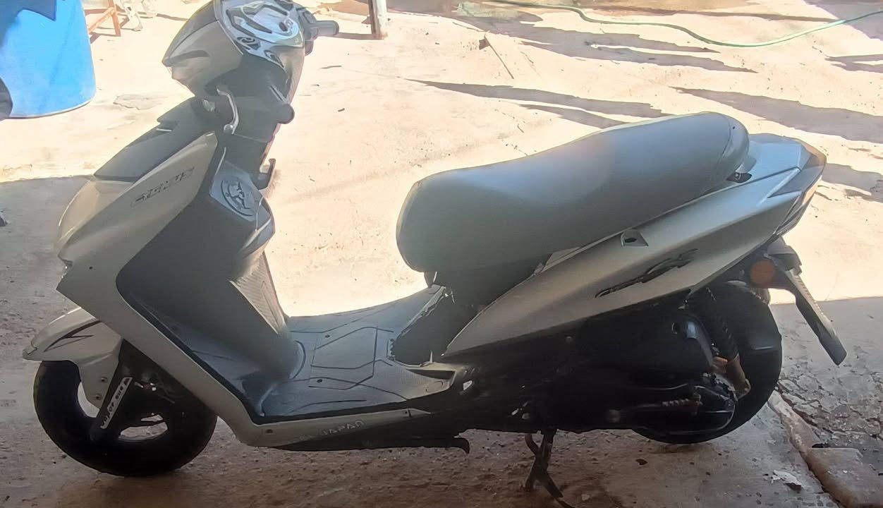 السلام عليكم للبيع دراجه سكنس السعر 650 اوبيه مجال المكان بني منصور التواصل ***********
