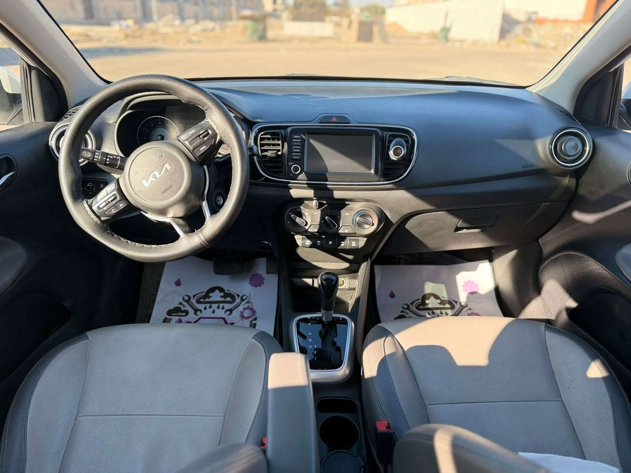 سلام عليكم كيا بيكاس موديل 23 السياره مكفوله من التبديل والصبغ عدا رصعه باب السايق بارد   رقم اربيل تحويل شوكت ميعجبك 
ماشيه 28 الف السياره مال بيت مكينه 1400 
مواصفاتها سلايت شاشه كشنات جلد حساسات اشاير بلمري
السعر 12،000 وبيها مجال 
مكاني بغداد حي الجهاد  
رقم الهاتف ***********
