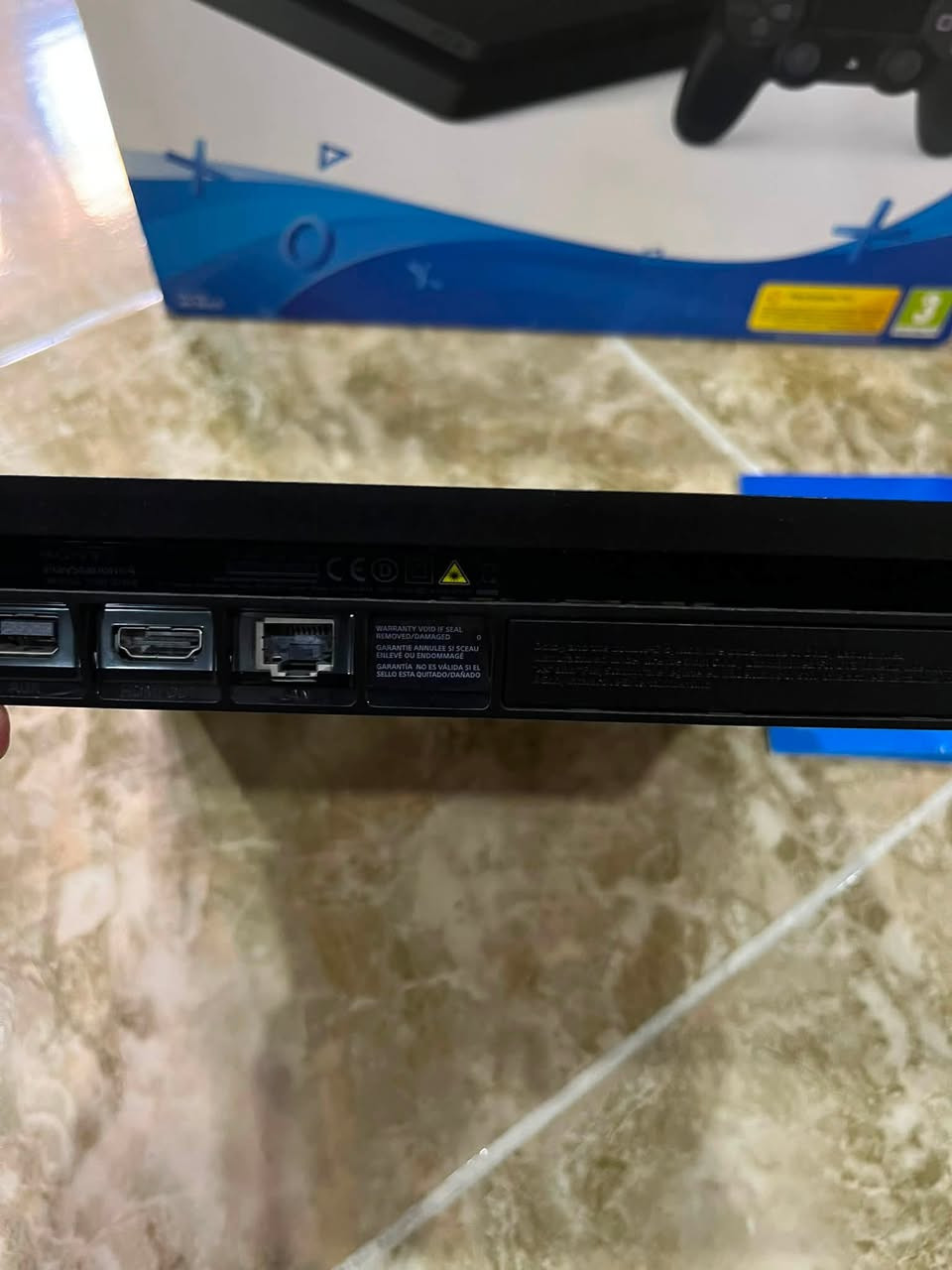 للبيع PlayStation 4 Slim – 1TB
✅ سعة 1 تيرابايت

✅ موديل CUH-2116B (الإصدار الحديث)

✅ نسخة EU8 / Region 2 (الشرق الأوسط وأوروبا)

✅ الجهاز نظيف جدًا غير مفتوح أو مفكوك

✅ غير مهكر ويعمل أونلاين 100% بدون أي مشاكل

✅ مع الكارتونة الأصلية

✅ يد تحكم أصلية

✅ جميع الملحقات الأصلية (كيبل الكهرباء، HDMI، وكيبل شحن اليد )

السعر 230 الف 

مكاني أربيل

للتواصل ***********
