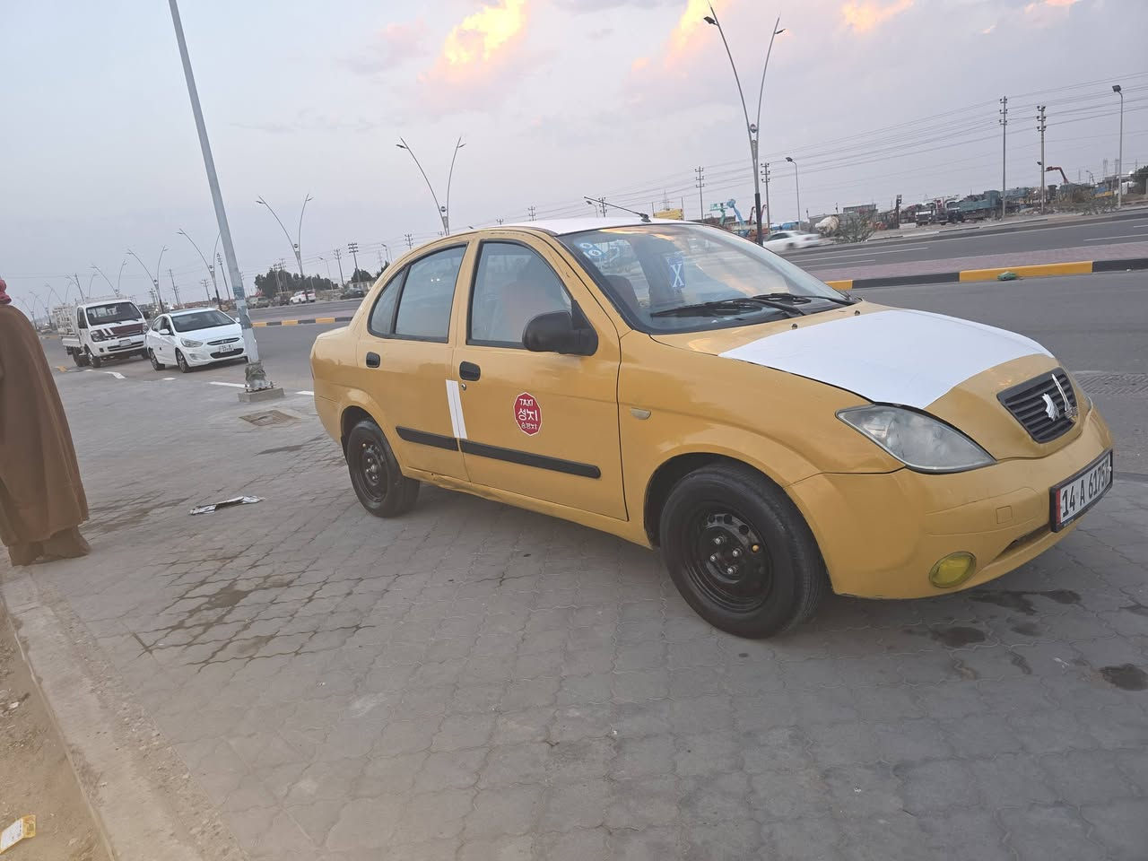 السلام عليكم طيبه مديل ١٦ رقم بصره الجديد السياره جاهزه مكينه وكير جدد حداديه تخم تاير كله جديد مكفوله من الضربه السعر ٣٥ الشراي يتصل البصره الزبير ***********
