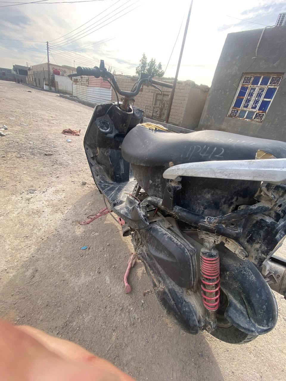 السلام عليكم دراجه سكنس نثيه دراجه نضيف عوزها بس سكليتر(يده بانزين ) كفرات موجوده نضيفات ملاحظة الدراجه صار لها هواي ما مشتغله الشراي يجي خاص وهاذا رقمي ‭ ‭ ٠٧٧٦ ٧٣٩ ٧٥٦٢‬
